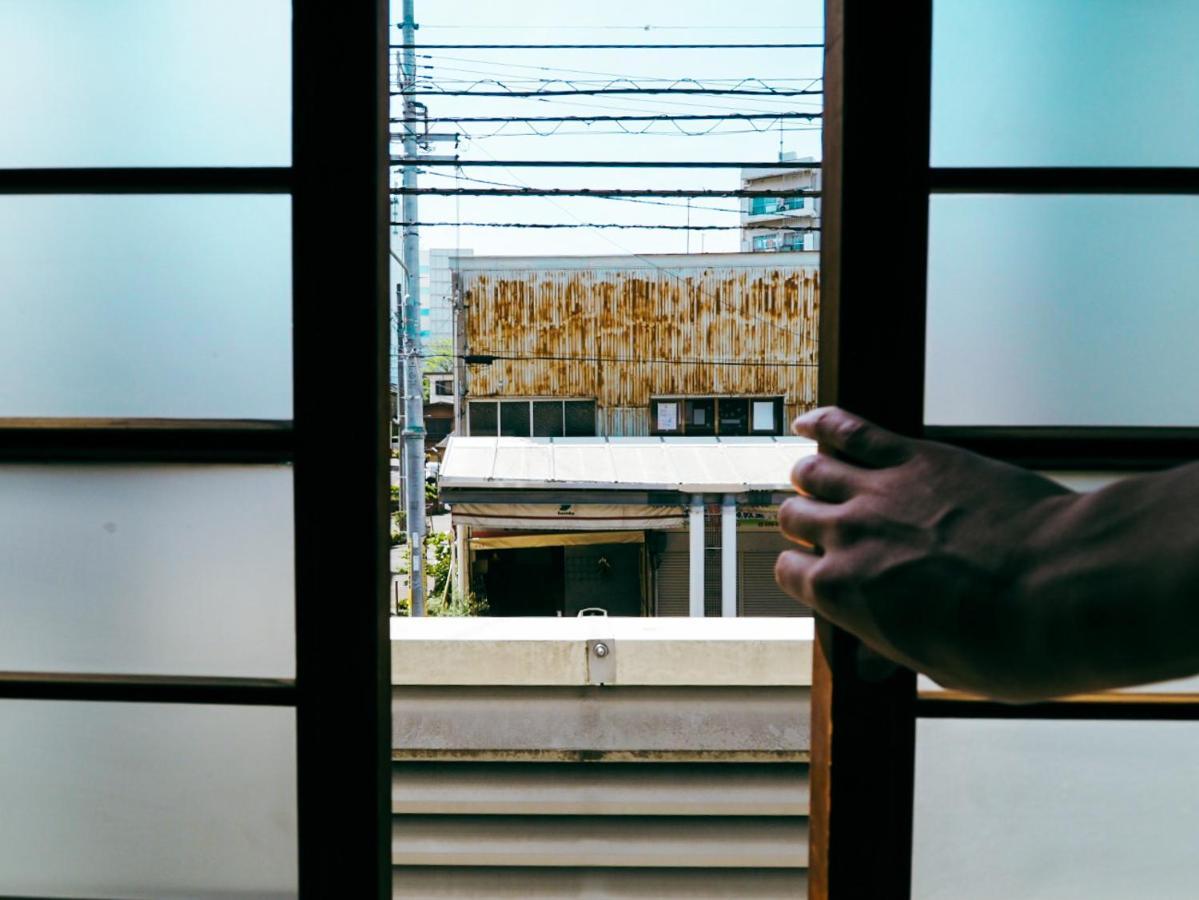 بيت شباب まちの別邸 緝 Shu Kōchi المظهر الخارجي الصورة
